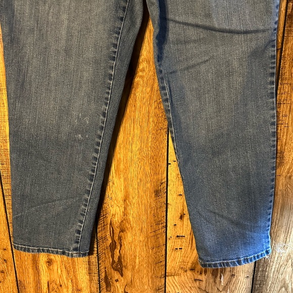GUC Gloria Vanderbilt denim jeans. Size 18W. - Picture 2 of 10